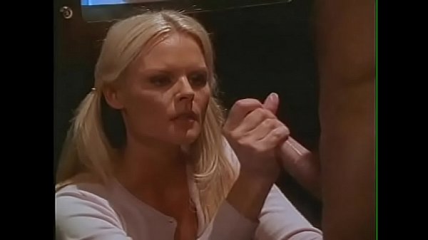 Juicy girl who is over head and ears in love was involed in making black money in the chippie