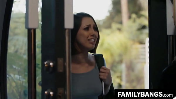 Eating the New Baby Masseuse's Pussy on My Face ⭐ FamilyBangs.com 