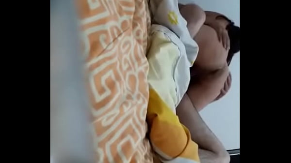 mi cu&ntilde;ada me invita a su casa y me la cojo bien rico