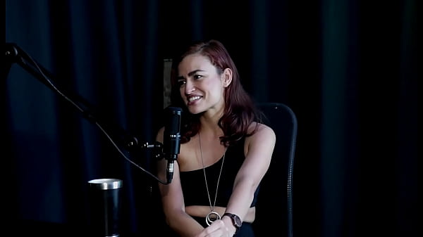 Come&ccedil;ou como stripper de polidance, recusou a casa das br, n&atilde;o conseguia gemer alto, e quando fez anal... - Kamilla Werneck (SHEER/RED)