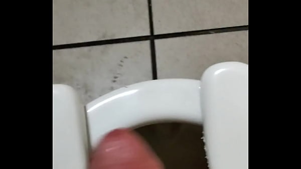 zoom in on the cumshot  