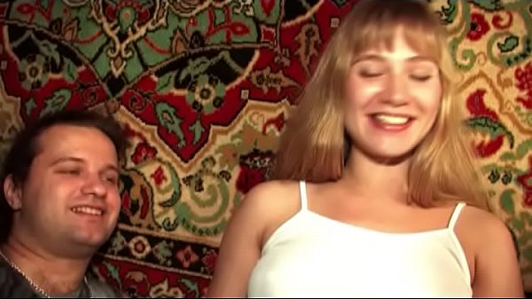 Gr&aacute;vida gostosa trepando com marido corno