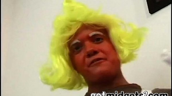 Oompa Loompa Midgets on Crazy Housewife