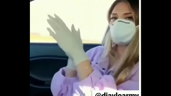 Ayuda para saber qui&eacute;n es ella. Help me, who is? Thank you 