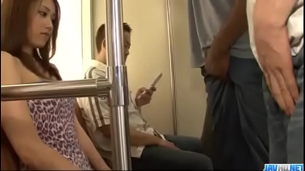 Cock sucking&nbsp;Iori Mizuki bends for a big black cock