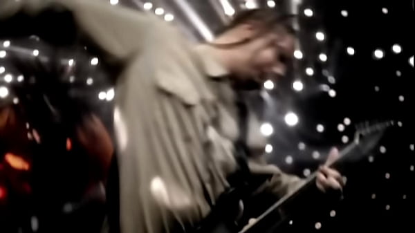 Safada cabeluda canta muito  