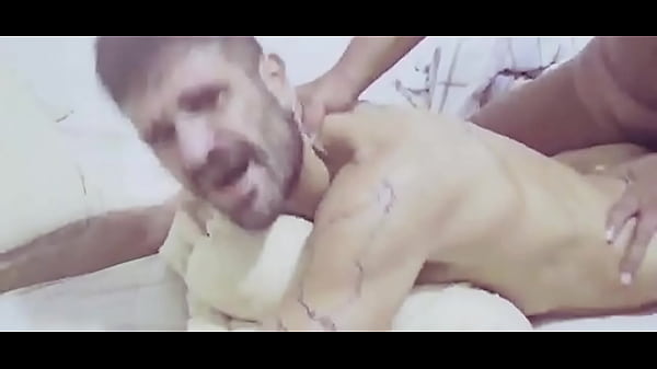 Brutto leva rola e sai feliz&atilde;o depois de ter o cu arrombado  