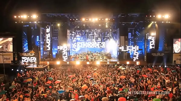 Ebony Ass Quake Hardcore Fucked by White Boy