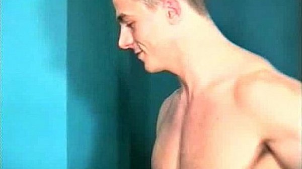 Hung athlete slams his rod into his gym mate&rsquo;s ass