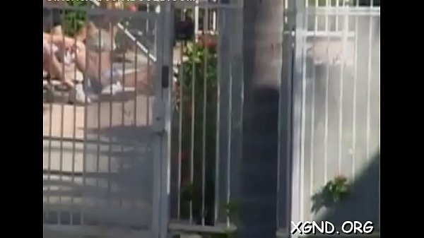 Awesome floozy Carina enjoys pie stretch