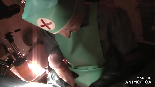 Gummischwester Agnes - Graues Schwesternkleid, einf&uuml;hlsame Behandlung von Schwanz, Eiern und Arschfotze, der wohl weltweit k&uuml;rzeste Analfist um ein Abspritzen zu erreichen  