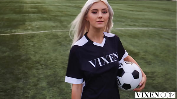 VIXEN Blonde hotties teases celeb