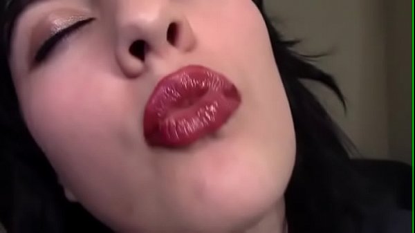 NOMBRE DE LA CHICA???? (es para una tarea)