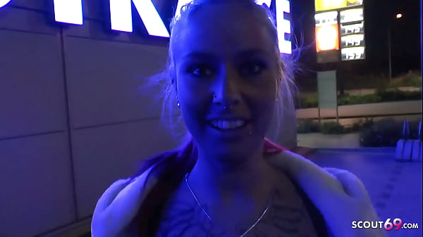 Anni Angel von User in L&uuml;beck bei Waschanlage erkannt - Spontan den Schwanz gelutscht