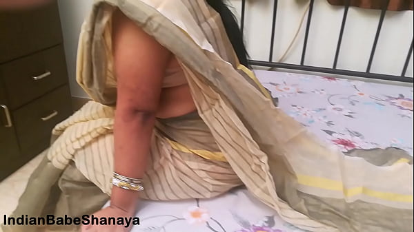 Indian Big Tits Housewife Horny In Bed Rubbing Her Pussy  