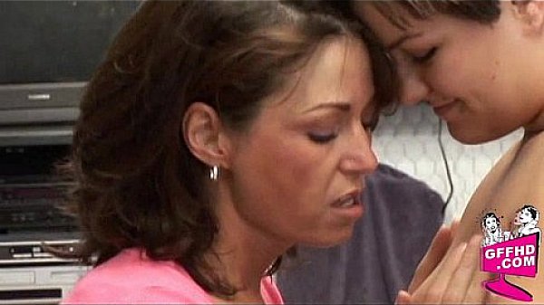 Girls having fun 0099