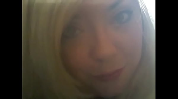 UK BBW Blondie Smoking A Menthol Cig