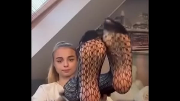 ступни в колготках 5