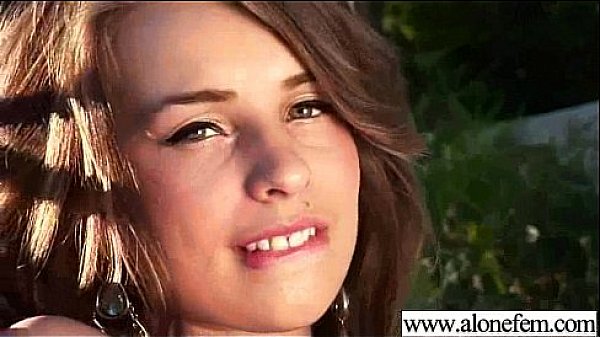 Cute Hot Sexy Girl Use Toys To Masturbate clip-28  