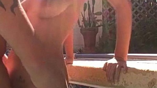 Fuck Me in the Pool Babe
