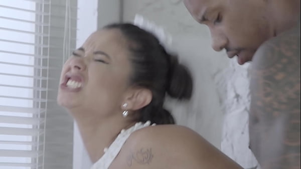 Me follo a mi ex justo antes de casarse y me hace squirt encima