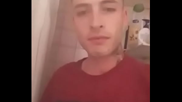 flaite gay muestra pene