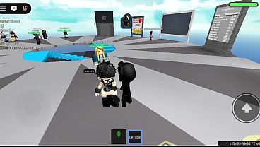 COMENDO UM FEMBOY PEITUDO