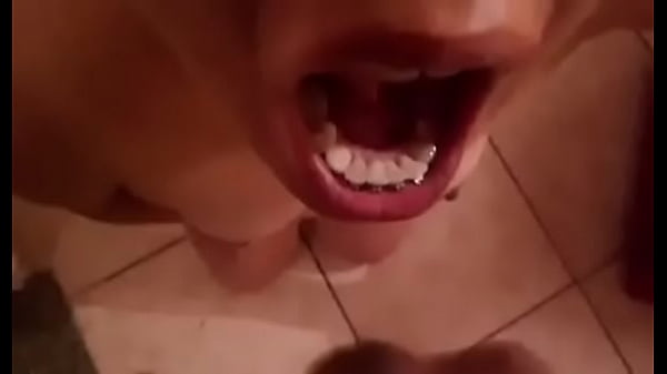 Mi amante pide su leche y se la doy