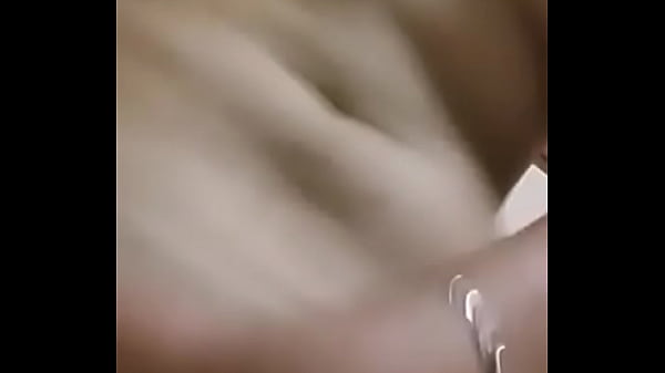 Paty ordu&ntilde;a se toca muy sensual