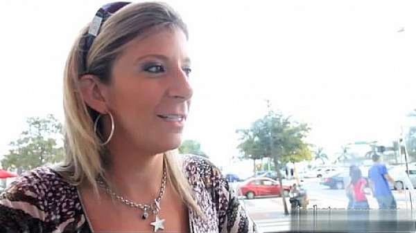 Sarah Jay gives blowjob for black cock