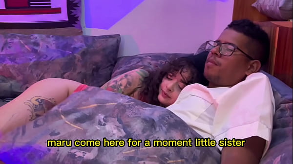 La latina tetona se folla a su hermanastro junto a su cu&ntilde;ada. subtitulos en ingles  