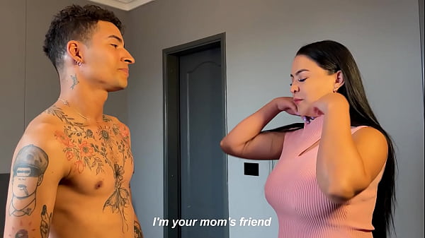 Busty masseuse relieves my knee pain by massaging my cock - Daniela Gomez & Thiago Lopez