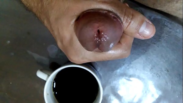 Caf&eacute; com leite; latte coffee