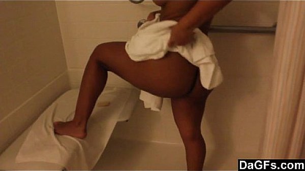 Dagfs - I Like To Masturbate With The Shower Phone  