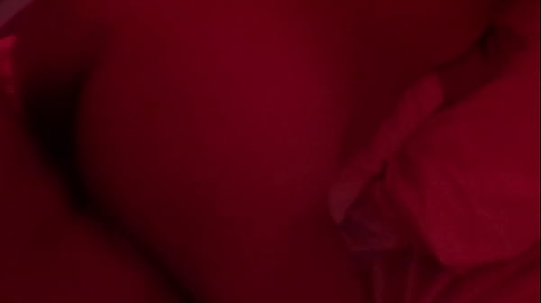 puta arrecha se moja