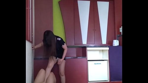 金蹴り94　タマ責め