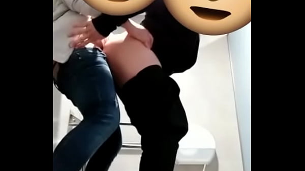 ba&ntilde;os p&uacute;blicos dos latinos calientes