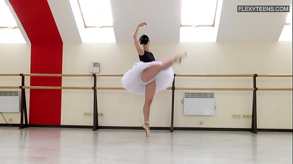 Super gymnastics by Russian teen Manya Baletkina  