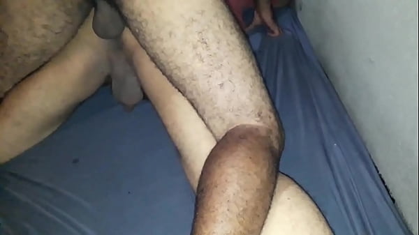 ALIVIANDO O CARRETEIRO. 