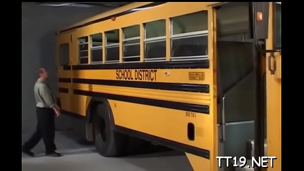 Babe shows off round ga  