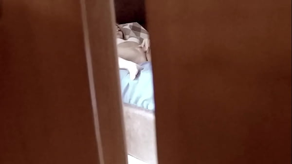 Stepdad spies his stepdaughter touch herself with open legs and coming on bed