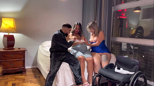 Nossa f&atilde; e amiga cadeirante vendo do Rio de Janeiro ate S&atilde;o Paulo pra foder gostoso com n&oacute;s novamente ! Falou q estava com saudades da fodida do casal paulista ! J&aacute; sabe so foi no cuzinho !!!!!