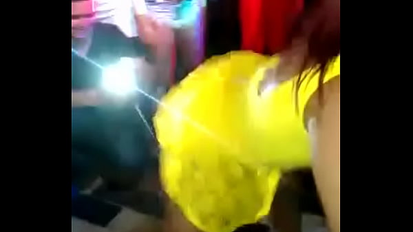 brasileiras empolgadas no funk