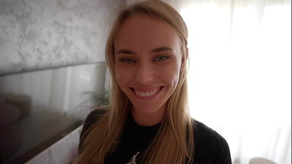 Stepson, take off the condom and cum in my wet pussy, it will be the best holiday at the seaside