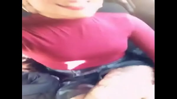 Penny lob 3 mostrando su trabajo y su cuerpo  