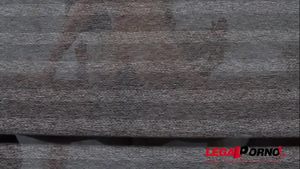 Colombian teen Martina gets first anal with BBC SZ2448