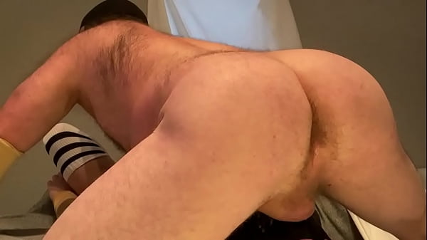 I love it when he leaves his wedding ring on... (no cumshot) 