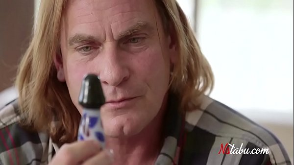 Fucking my step daddy on his day  