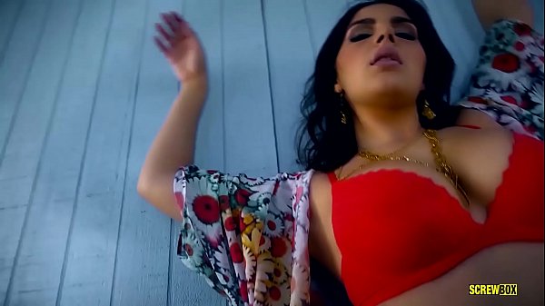 SCREWBOX - Valentina Nappi in "Bellezza Italiana"