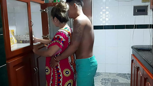 Me encanta como mi hermanastra chupa mi verga 